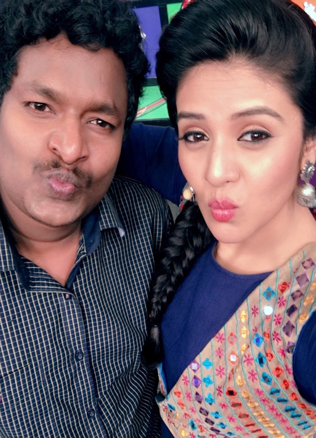 Sreemukhi18.jpg 19