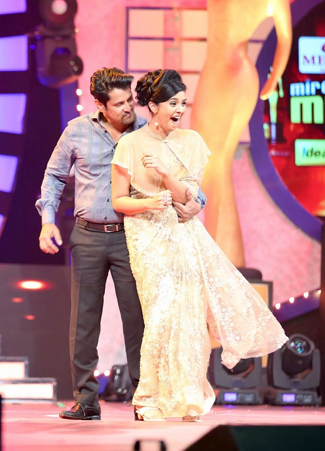 Sreemukhi4.jpg 5