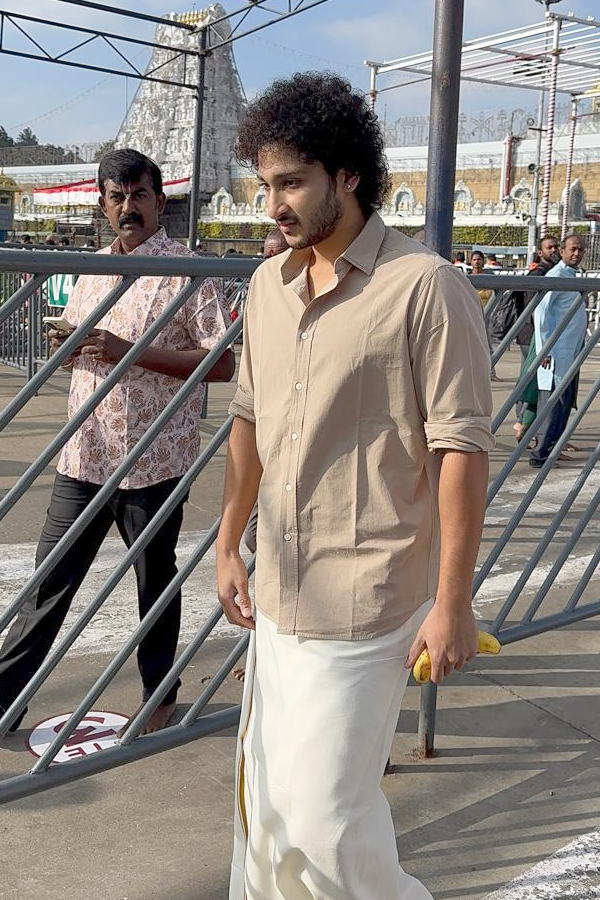 SuperStar_20Krishna_20Grand_20Son_20Jaya_20Krishna_20Visited_20Tirumala_20Temple_20Photos_20_282_29.jpg 3
