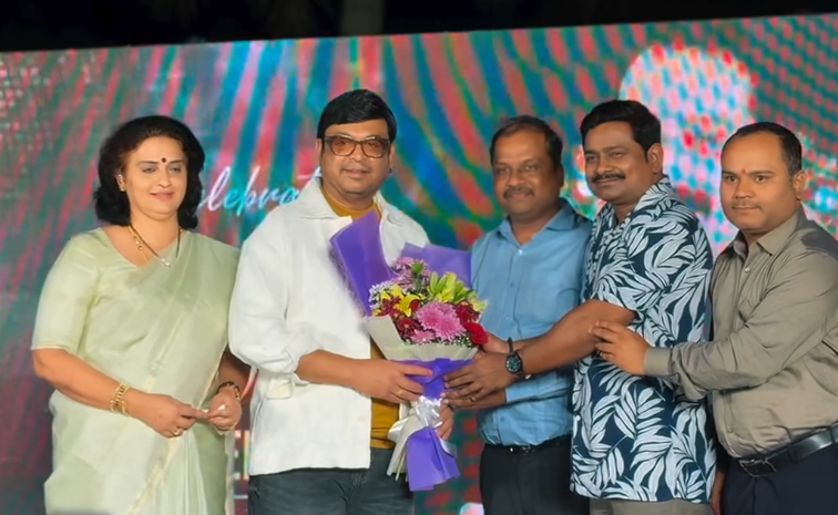 Actor_20Naresh_20Birthday_20celebrations_20Photos_20_2816_29.jpg 17