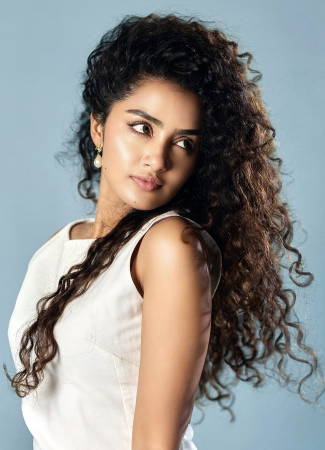 Anupama_20parameswaran11.jpg 12