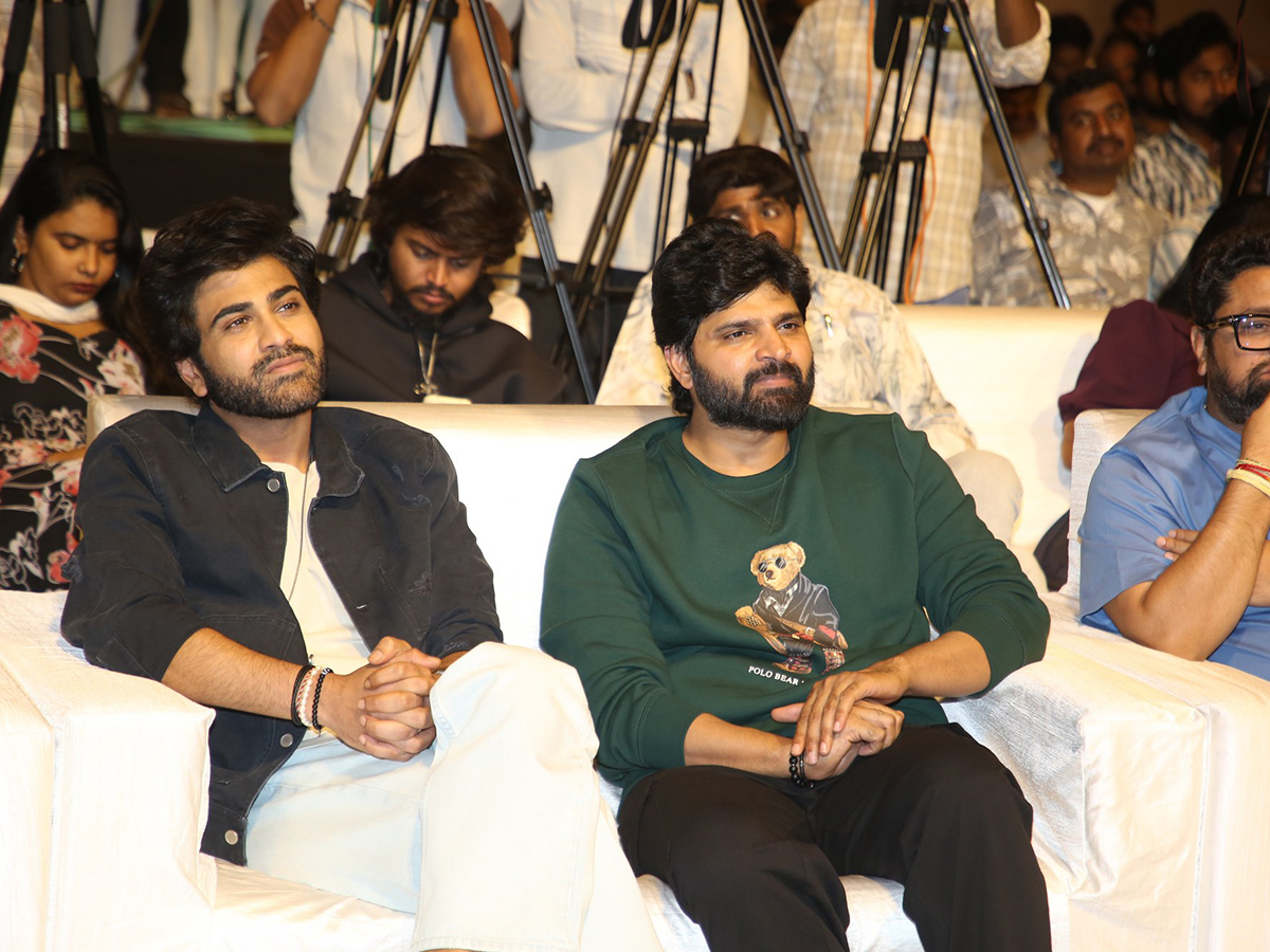 Nari_20Nari_20Naduma_20Murari_20Movie_20Grand_20Success_20Meet_20Pics__20_2823_29.jpg 23
