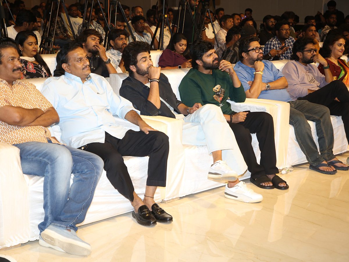 Nari_20Nari_20Naduma_20Murari_20Movie_20Grand_20Success_20Meet_20Pics__20_2825_29.jpg 25