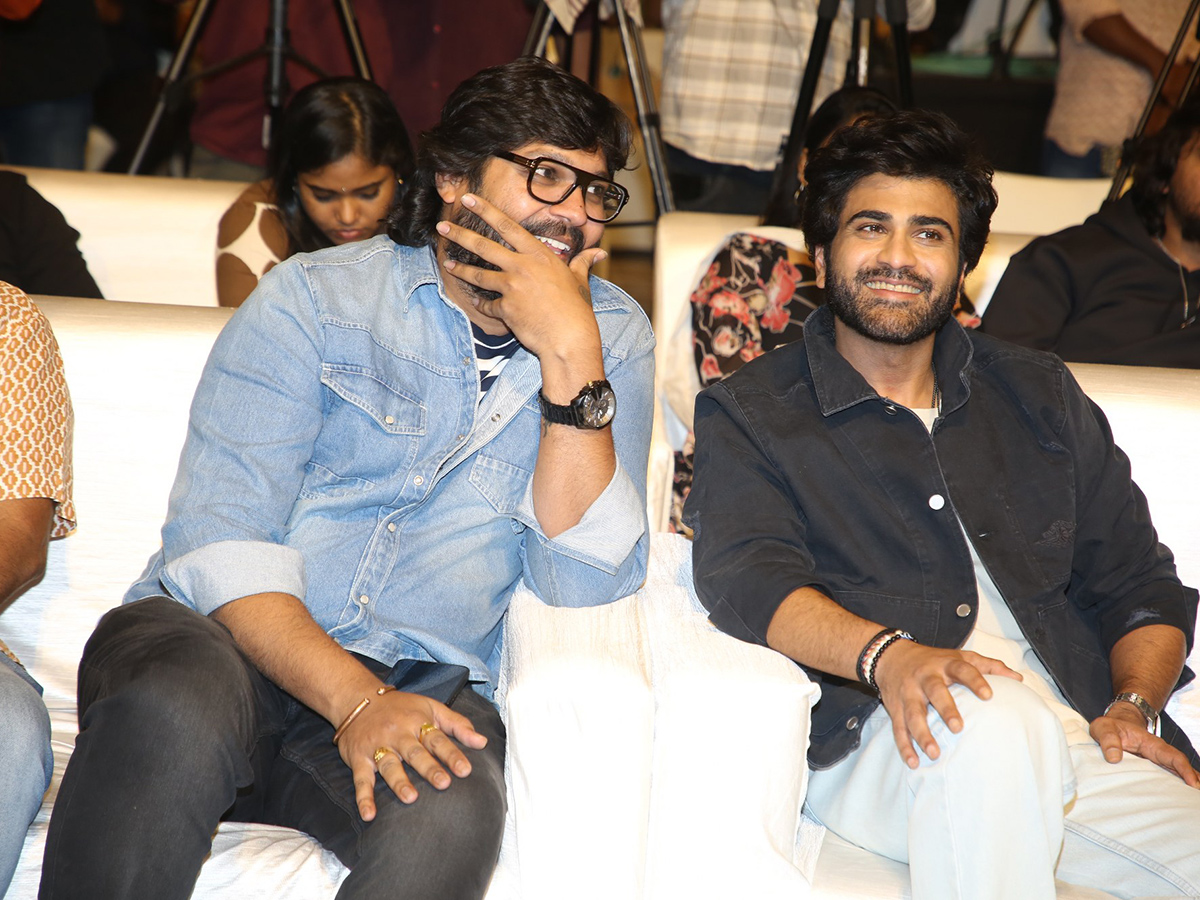 Nari_20Nari_20Naduma_20Murari_20Movie_20Grand_20Success_20Meet_20Pics__20_2829_29.jpg 29