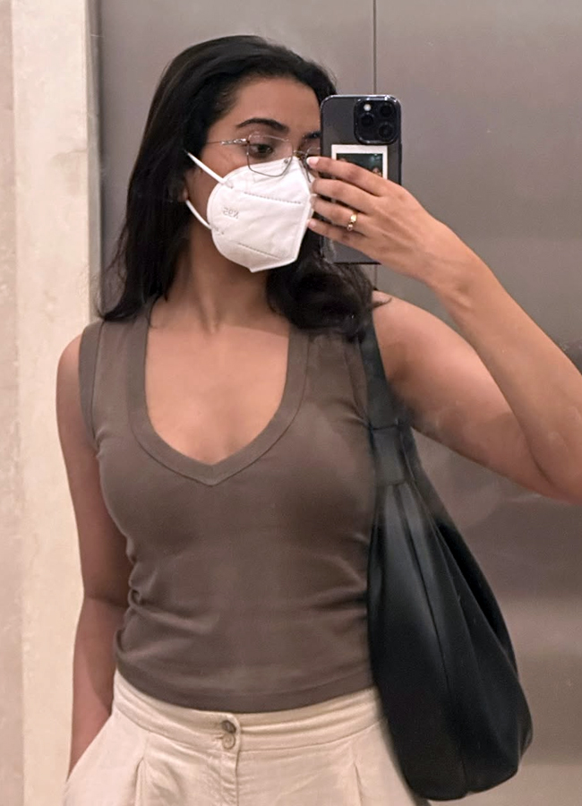 Sivaathmika11.jpg 12