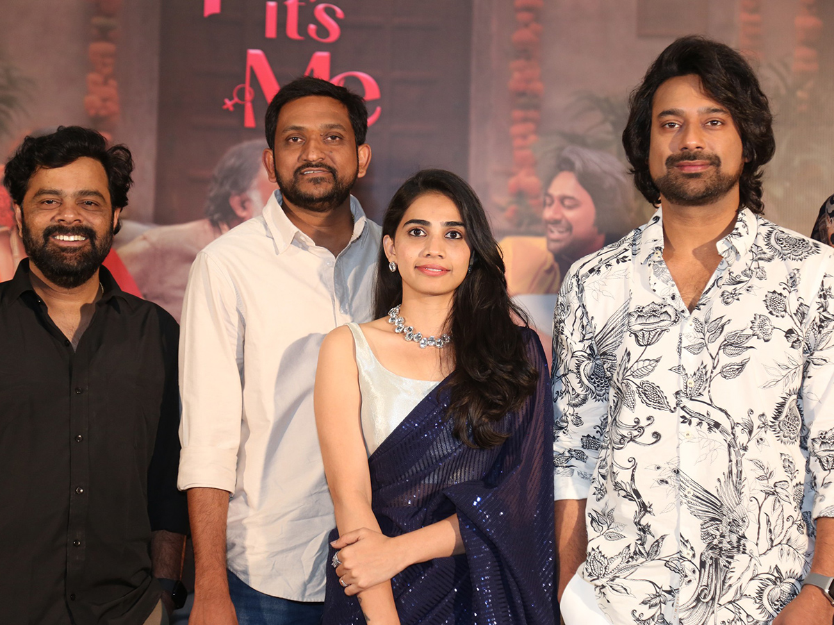 Varun_20Sandesh_20Hello_20It_26_23039_3Bs_20Me_20Movie_20Press_20Meet_20__20_2810_29.jpg 10