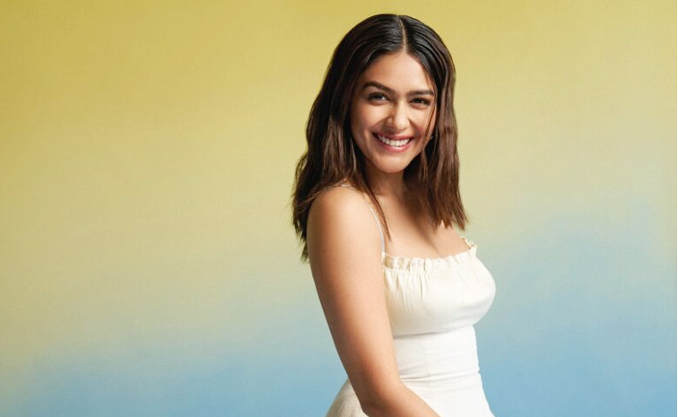 mrunal-thakur.jpg