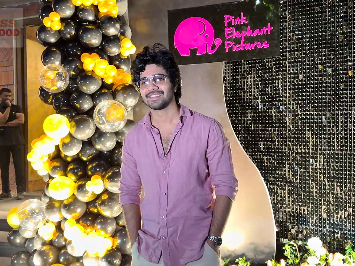 Celebrity_20At_20Niharika_20Konidela_20Pink_20Elephant_20Pictures_20Party__20_2816_29.jpg 16