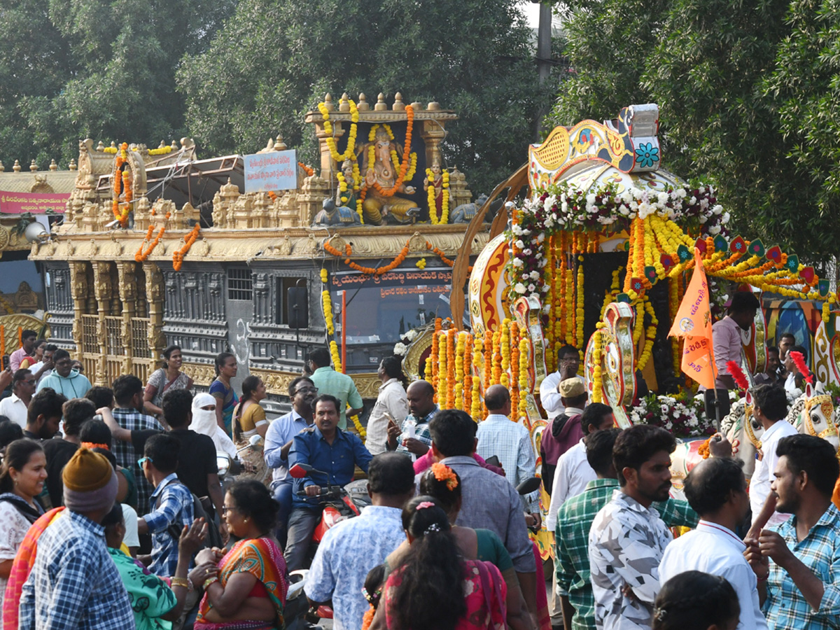 Srikakulam_20The_20procession_20was_20magnificent_20Photos__20_282_29.jpg 2