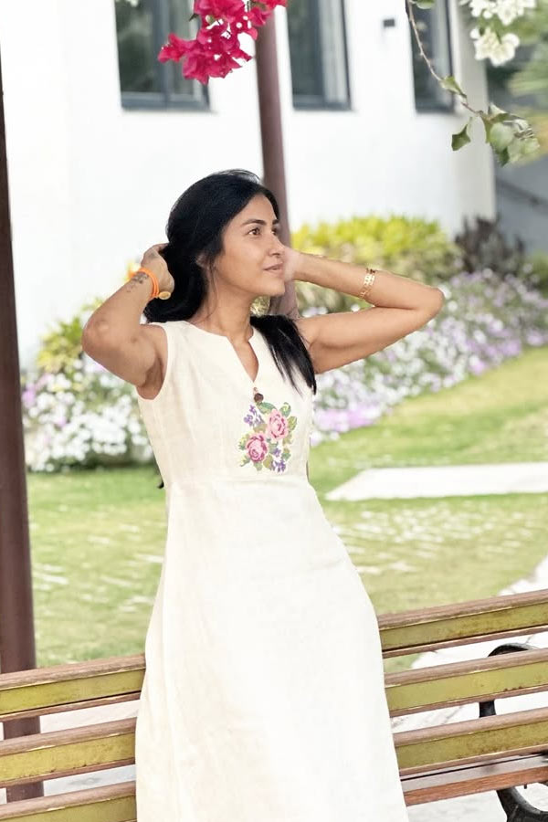 Nandamuri_20Taraka_20Ratna_20wife_20Alekhya_20Reddy_20latest_20Photos_20_285_29.jpg 6