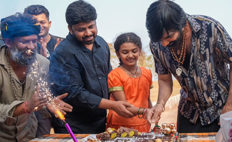Mass_20Maharaj_20Ravi_20Teja_20Birthday_20Celebration_20Photos_20_284_29.jpg 1