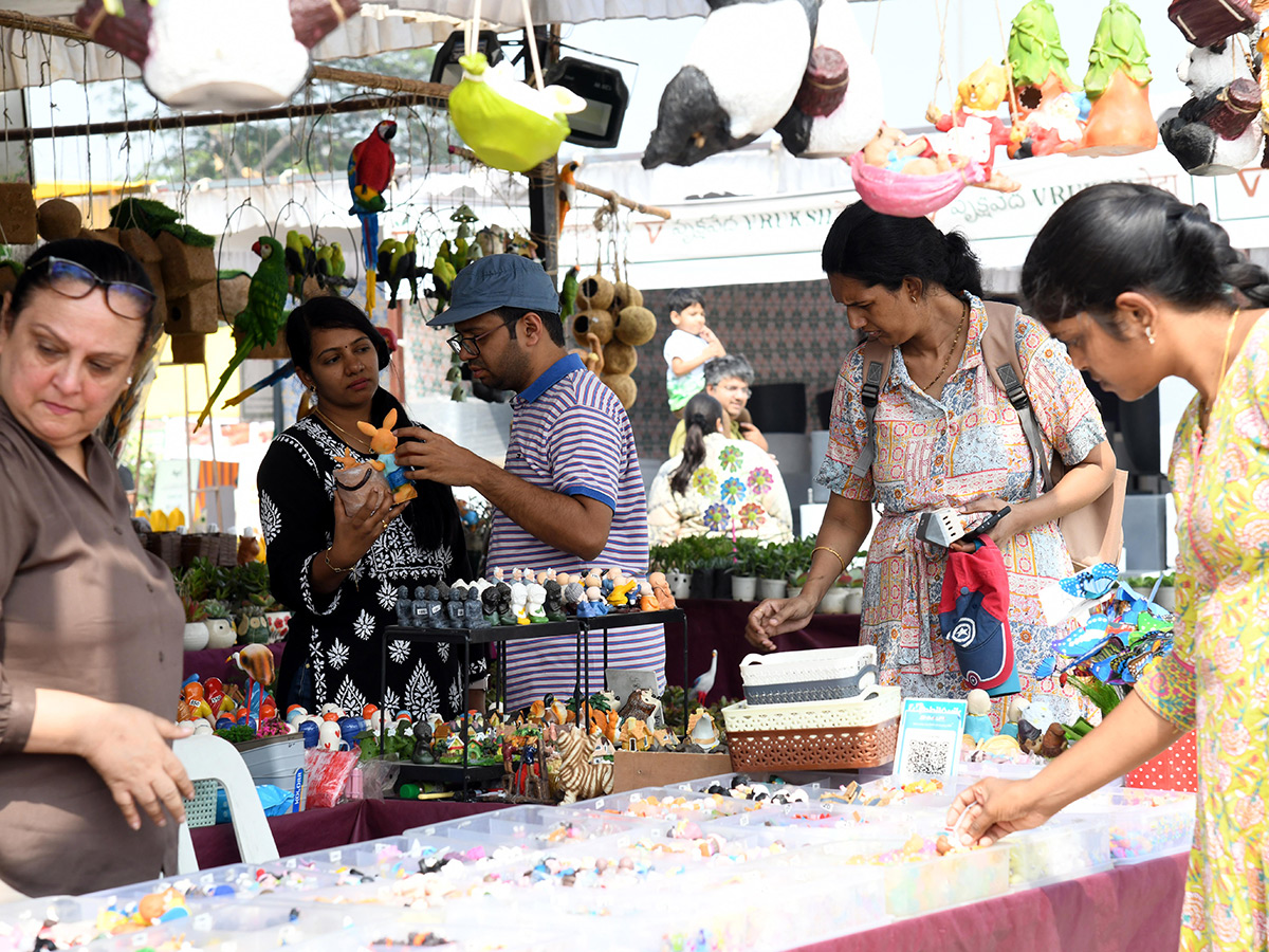 Nursery_20Mela_20At_20Hyderabad_20IMAX_20Grounds_20Showcases_20Wide_20__20_2815_29.jpg 15