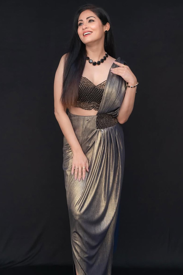 Actress_20Sadha_20Latest_20Beautiful_20Photos_20_2813_29.jpg 14