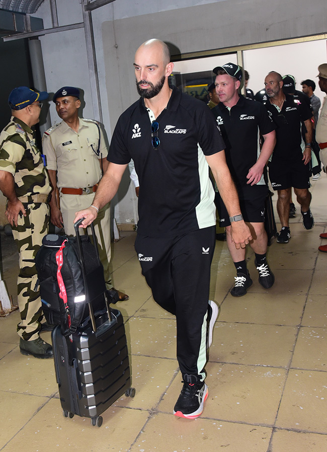 India_20and_20New_20Zealand_20_20fourth_20T20_20cricket_20match_20in_20Visakhapatnam__20_2812_29.jpg 12