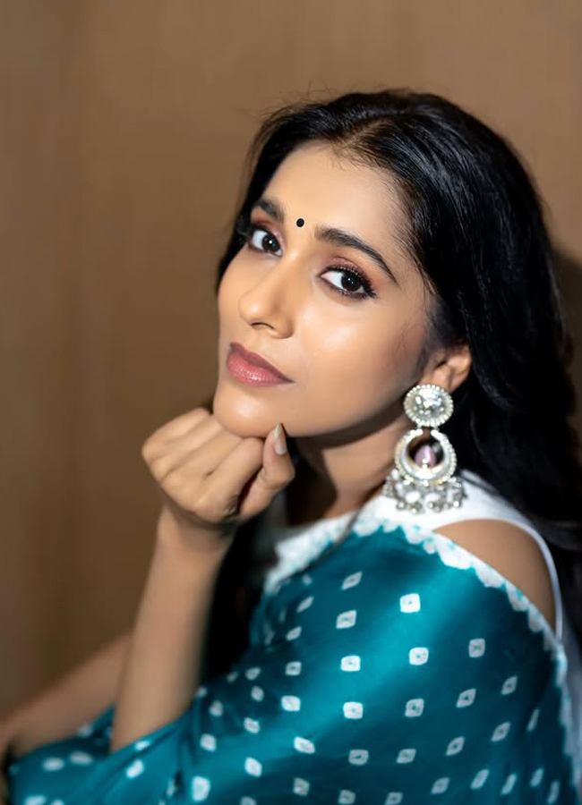 Rashmi_20gautham1.jpg 2