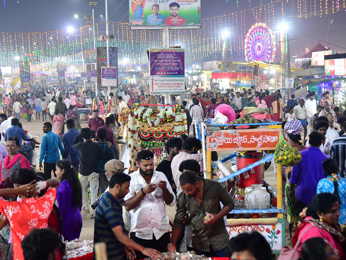 Sammakka_20Sarakka_20Medaram_20Maha_20Jatara_202026_20HD_20Photos__20_2817_29.jpg 17