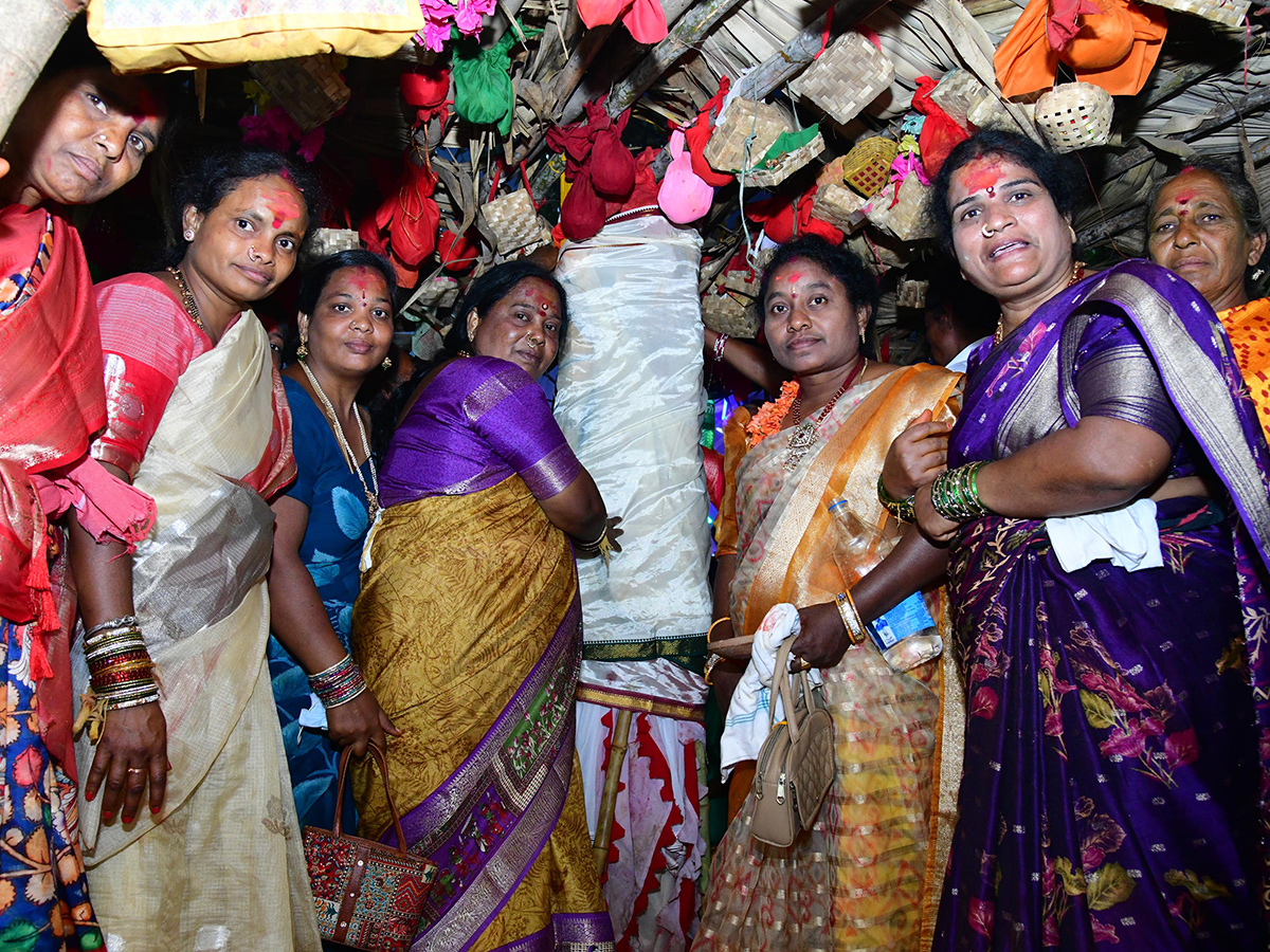 Sammakka_20Sarakka_20Medaram_20Maha_20Jatara_202026_20HD_20Photos__20_2822_29.jpg 22