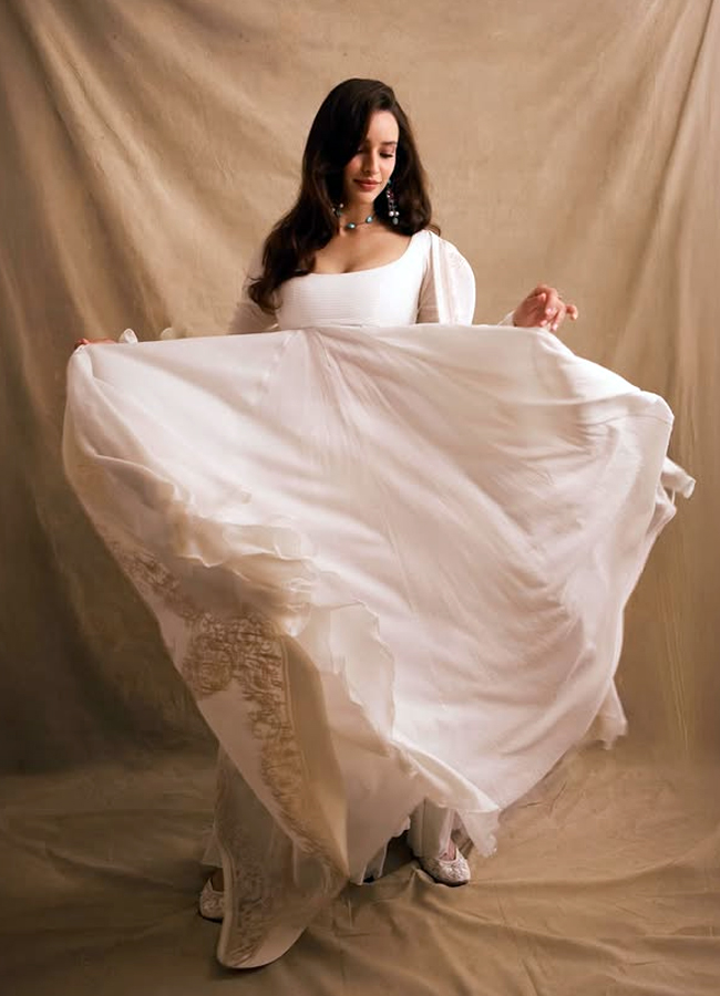 Tripthi_20dimri2.jpg 3