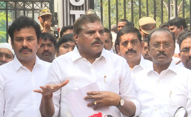 YSRCP-Leaders-Serious.jpg