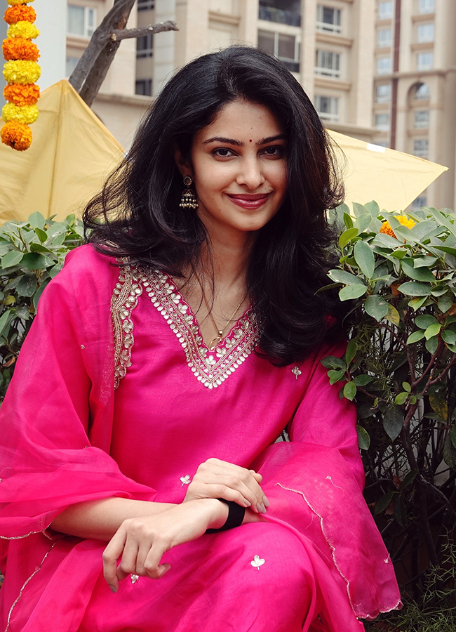 Actress_20Manasa_20Varanasi_20HD_20Latest_20Photos__20_2815_29.jpg 15