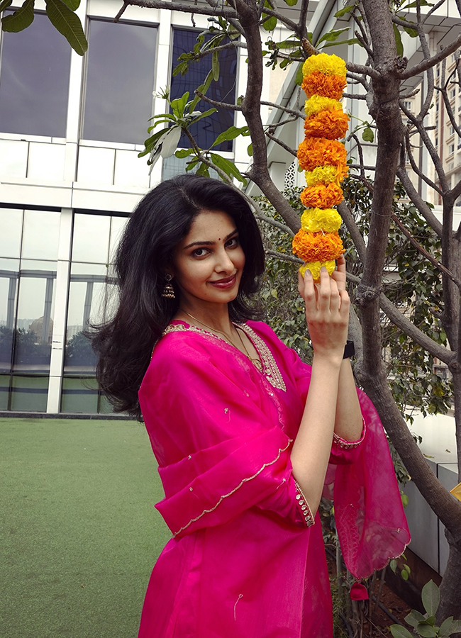 Actress_20Manasa_20Varanasi_20HD_20Latest_20Photos__20_2817_29.jpg 17