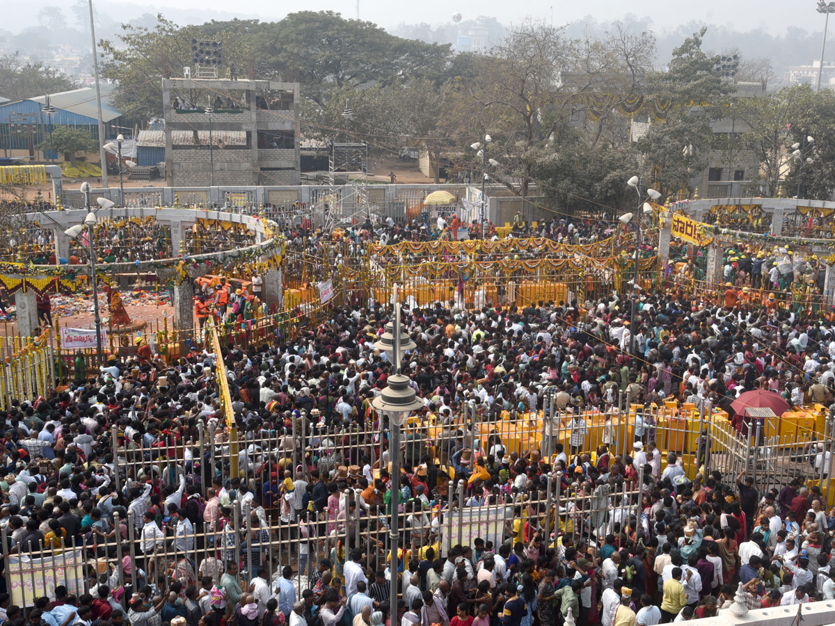 Medaram_20Samakka_20Saralamma_20Jatara_202026_20Photos_20_2812_29.jpg 3