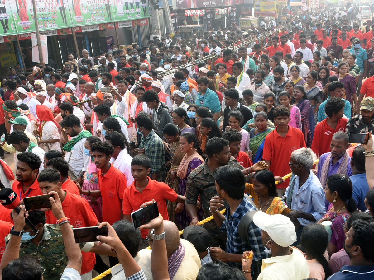 Medaram_20Samakka_20Saralamma_20Jatara_202026_20Photos_20_285_29.jpg 14