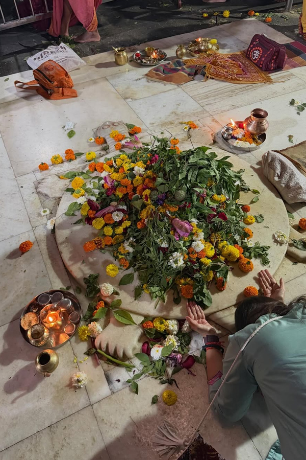 Actress_20Ananya_20Panday_20visits_20Trimbakeshwar_20Jyotirlinga_20Temple_20PHotos_20_2812_29.jpg 13