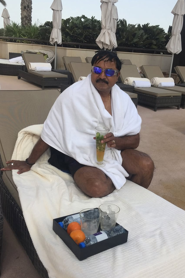 Actor_20Sarath_20Kumar-Radhika_20wedding_20day.._20Daughte_20cute_20post_20Photos_20_283_29.jpg 4