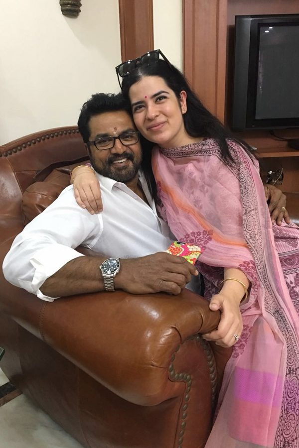 Actor_20Sarath_20Kumar-Radhika_20wedding_20day.._20Daughte_20cute_20post_20Photos_20_287_29.jpg 8
