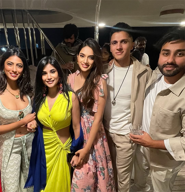 Allu_20Sirish_20Bachelor_20Party_20unseen_20Moments_20Viral_20Photos__20_2818_29.jpg 18