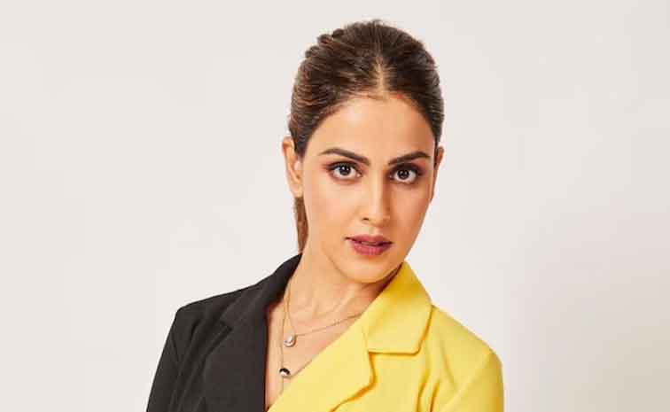 geneliadsouza.jpg