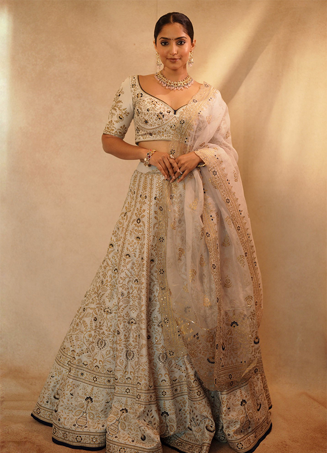 Tollywood_20Actress_20Reba_20Monica_20John_20HD_20Photos__20_2813_29.jpg 13