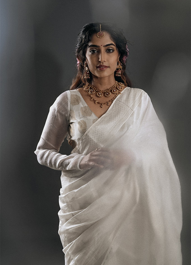 Tollywood_20Actress_20Reba_20Monica_20John_20HD_20Photos__20_2814_29.jpg 14