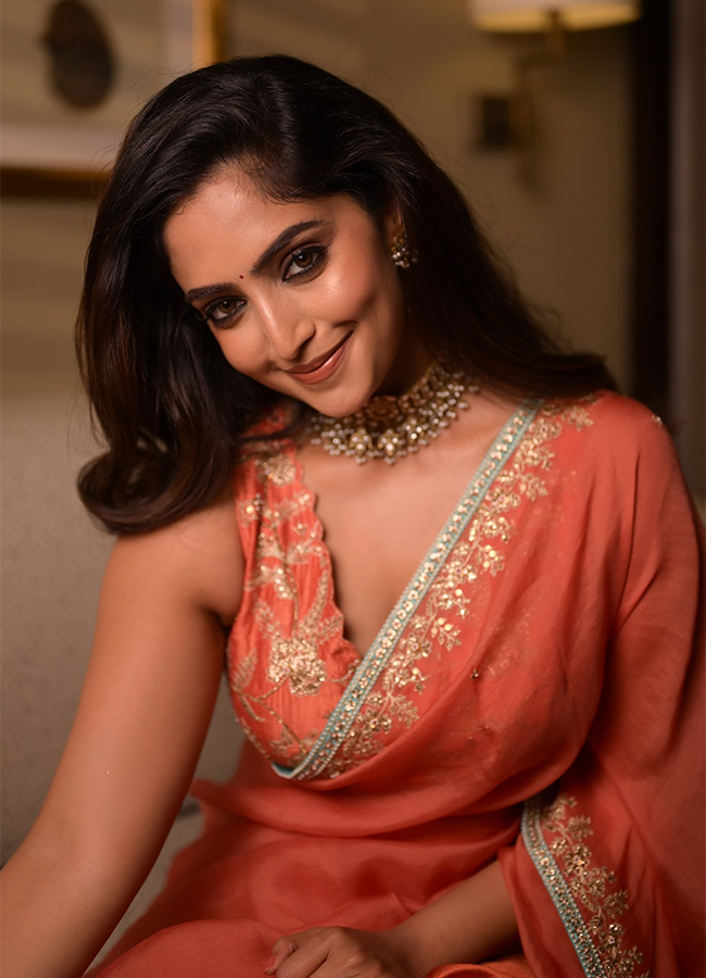 Tollywood_20Actress_20Reba_20Monica_20John_20HD_20Photos__20_288_29.jpg 8