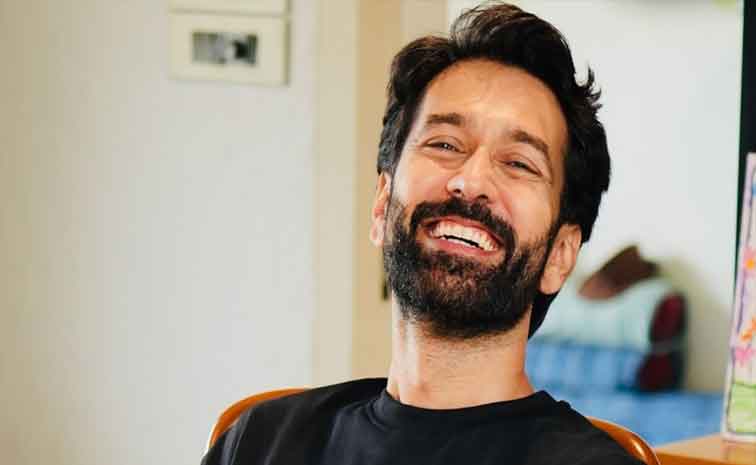 NAKUULMEHTA_1.jpg
