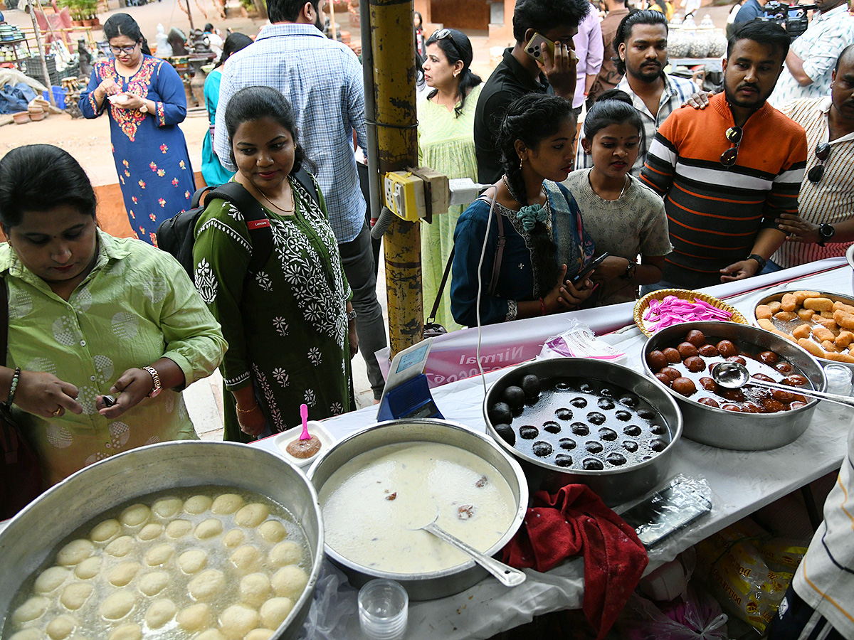 Odisha_20Food_20and_20Craft_20Fair_202026_20at_20Shilparamam_20Hyderabad__20_2810_29.jpg 10