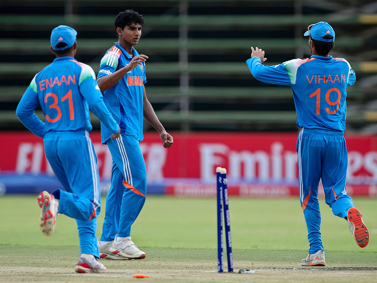 Under_2019_20World_20Cup_20cricket_20match_20between_20England_20and_20India__20_2811_29.jpg 11