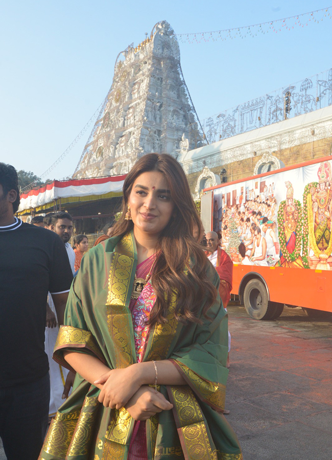 Actress_20Nidhhi_20Agerwal_20Visits_20Tirumala_20Tirupati__20_282_29.jpg 2