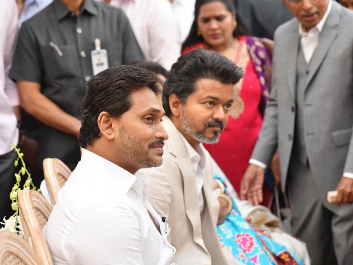 YS-Jagan_Vijay6.jpg 6