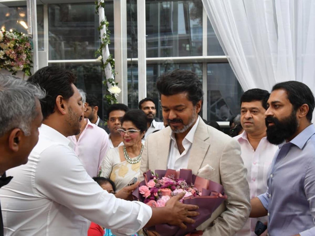 YS-Jagan_Vijay7.jpg 7