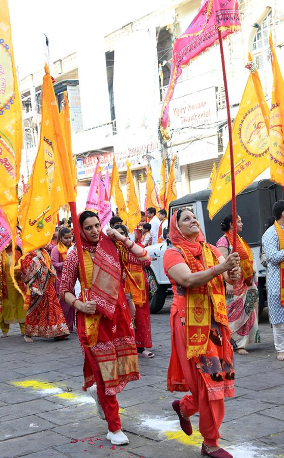 Rath_20Yatra_20organized_20under_20the_20auspices_20of_20Shri_20Shyam_20Mandir_20Seva_20Samiti__20_288_29.jpg 8