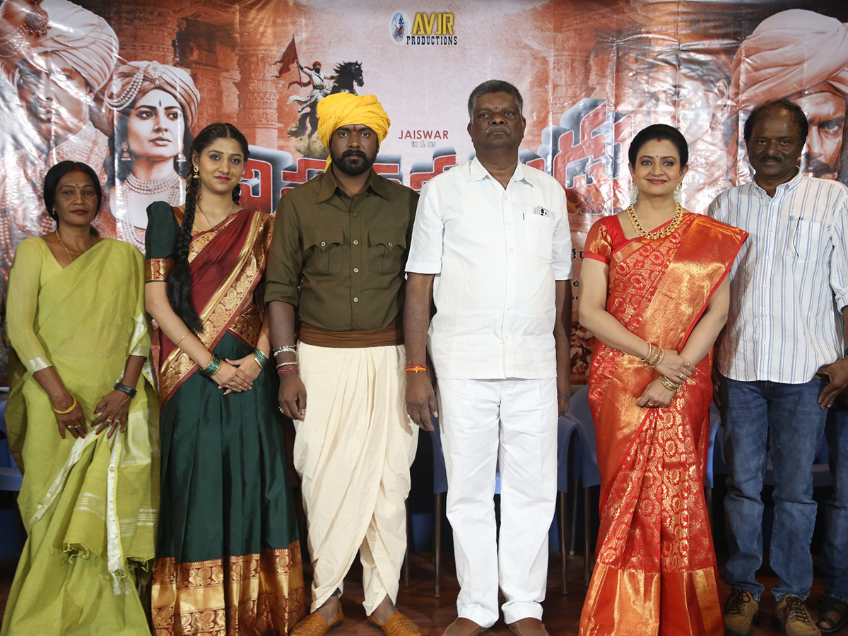 Viplava_20Veerudu_20Movie_20Opening__20_2819_29.jpg 19