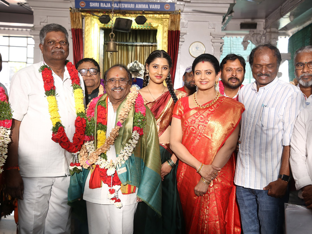 Viplava_20Veerudu_20Movie_20Opening__20_288_29.jpg 8