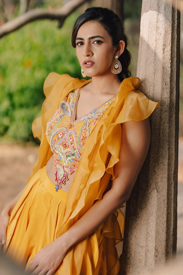 Actress_20Niharika_20Konidela_20latest_20Beautiful_20Clicks_20Photos_20_285_29.jpg 6