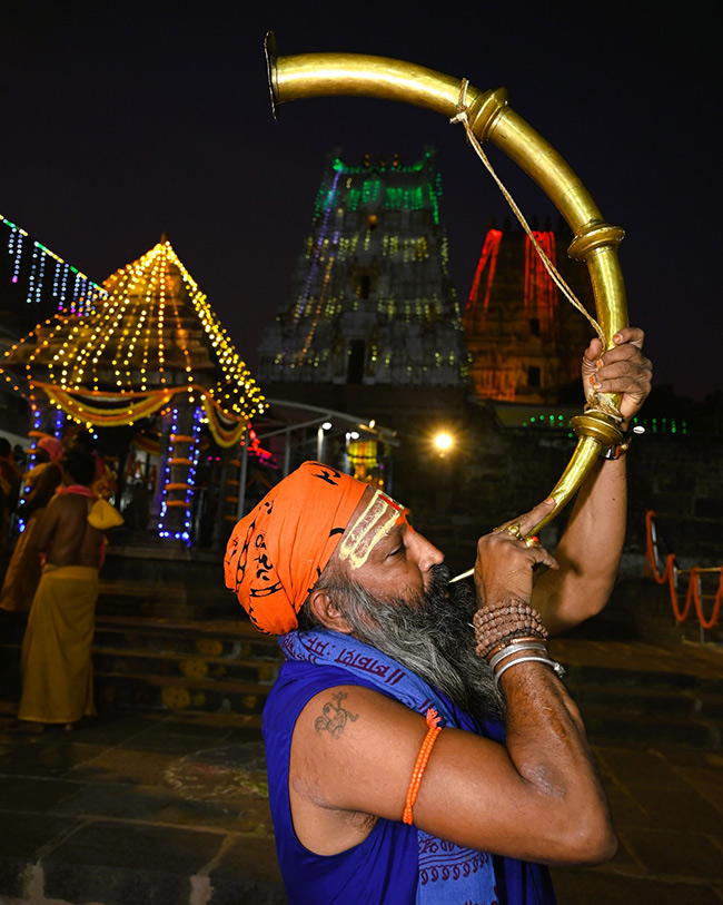 Maha_20Shivaratri_202026_20_20Srisailam_20Brahmotsavams_202026_20Photos__20_2810_29.jpg 10
