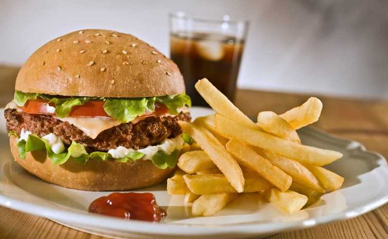 uae-govt-junk-food.jpg