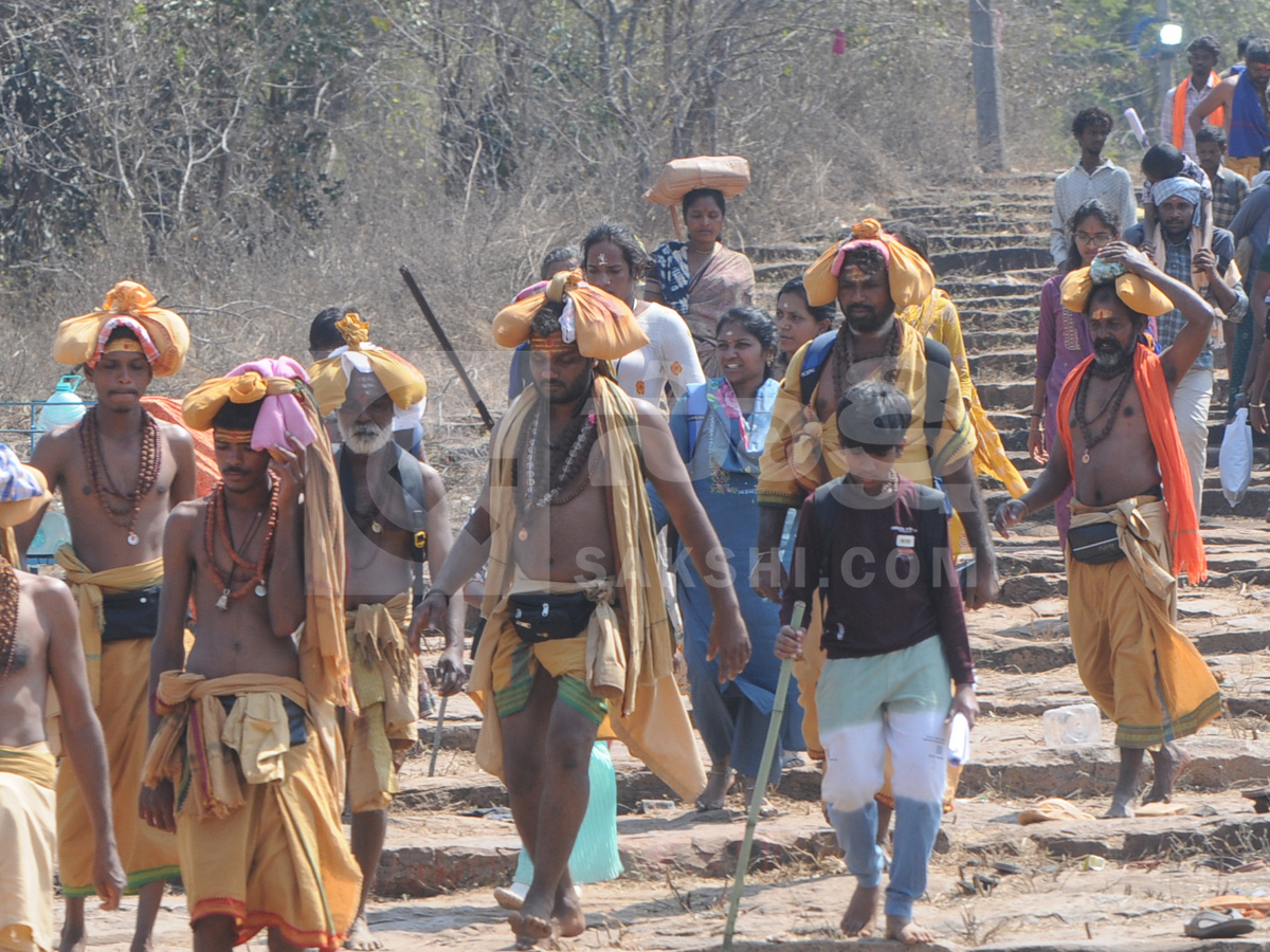 Shiva_20Devotees_20Walking_20To_20Srisailam_20Photos_20_2811_29.jpg 1