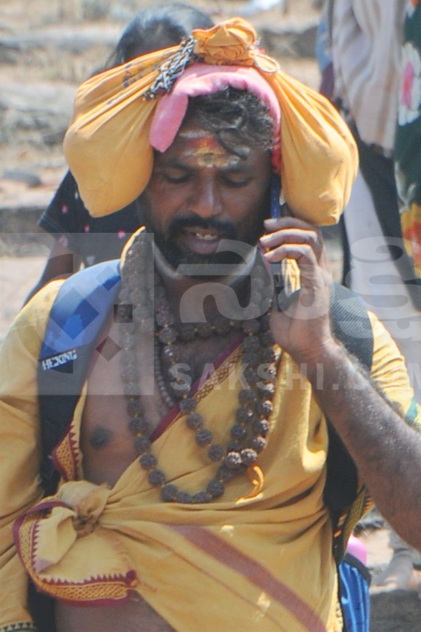 Shiva_20Devotees_20Walking_20To_20Srisailam_20Photos_20_2813_29.jpg 13