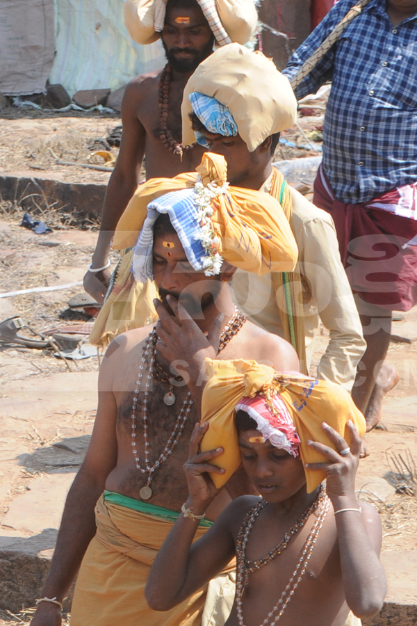 Shiva_20Devotees_20Walking_20To_20Srisailam_20Photos_20_2818_29.jpg 18